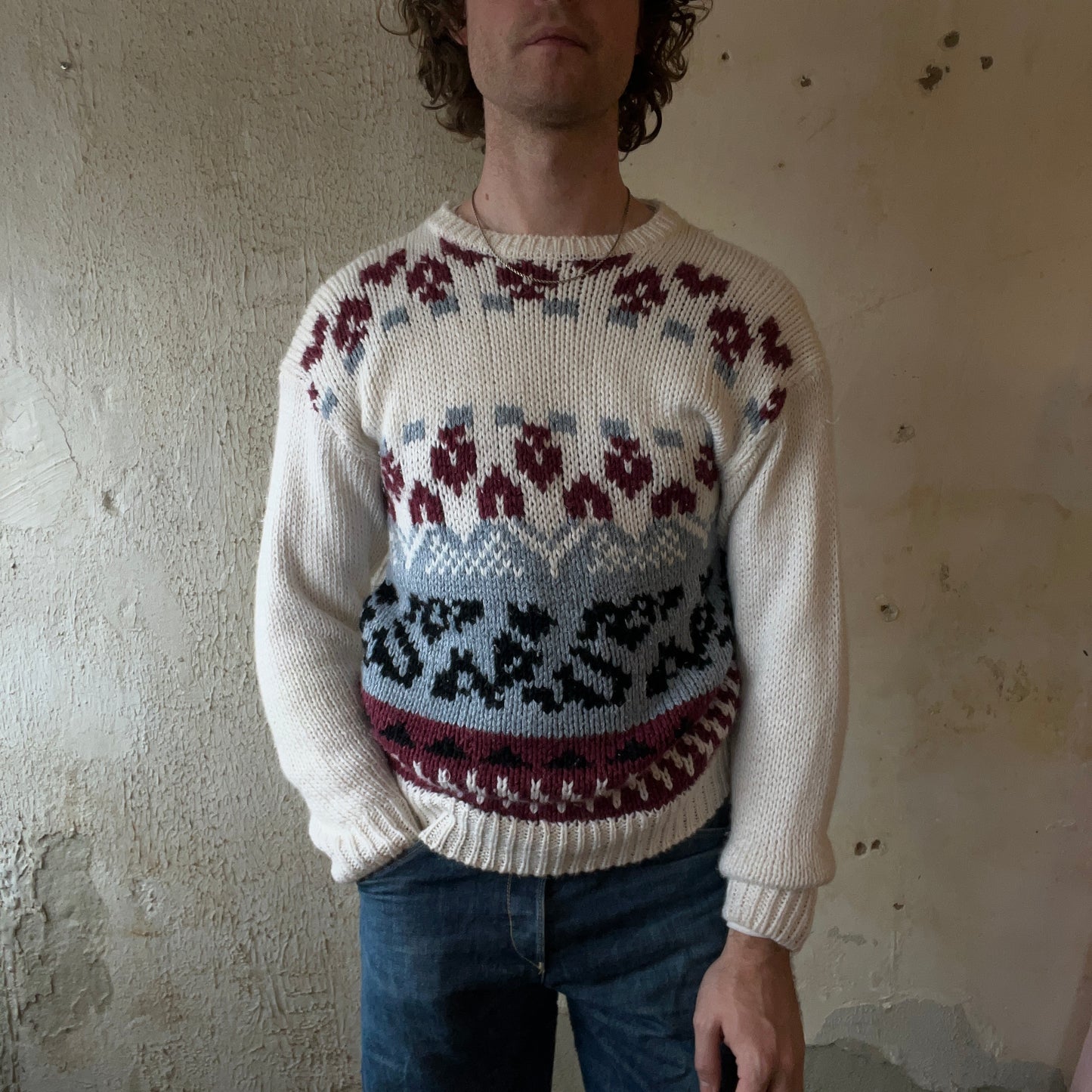 HANDKNIT WHITE PATTERN SWEATER