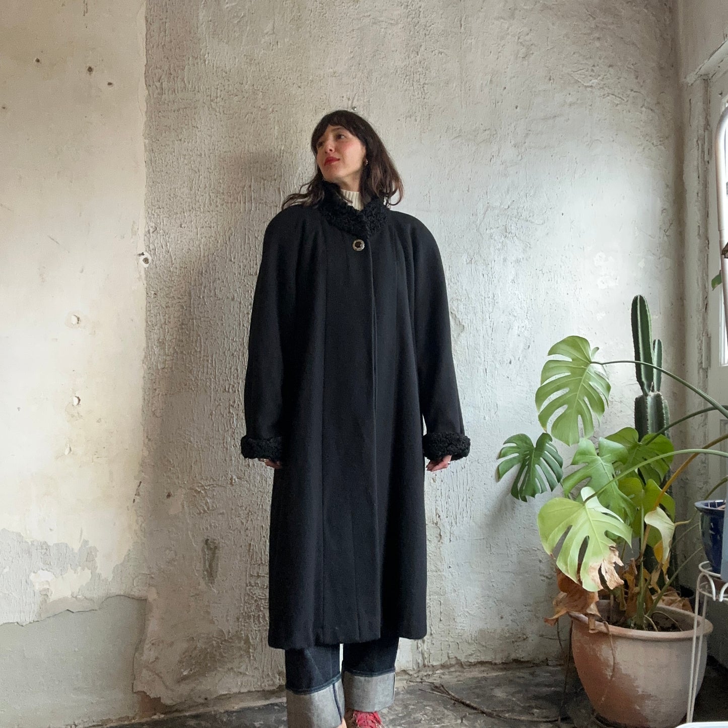 60s Sue Brett Black Coat