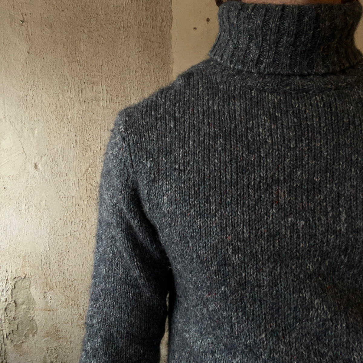 LL BEAN BLUE KNIT TURTLENECK