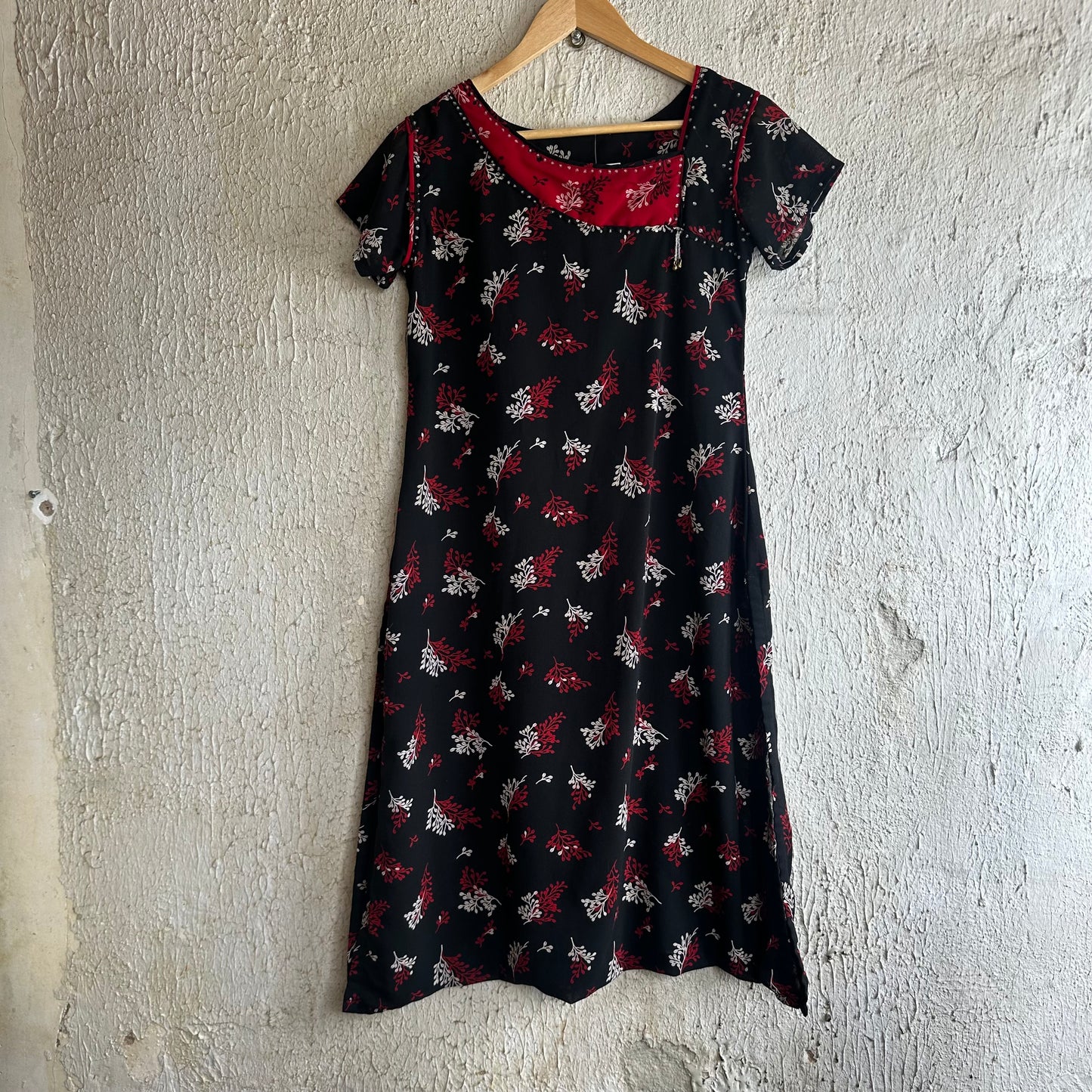 2000s Black Dress w/ Red Flower Print & Beads S