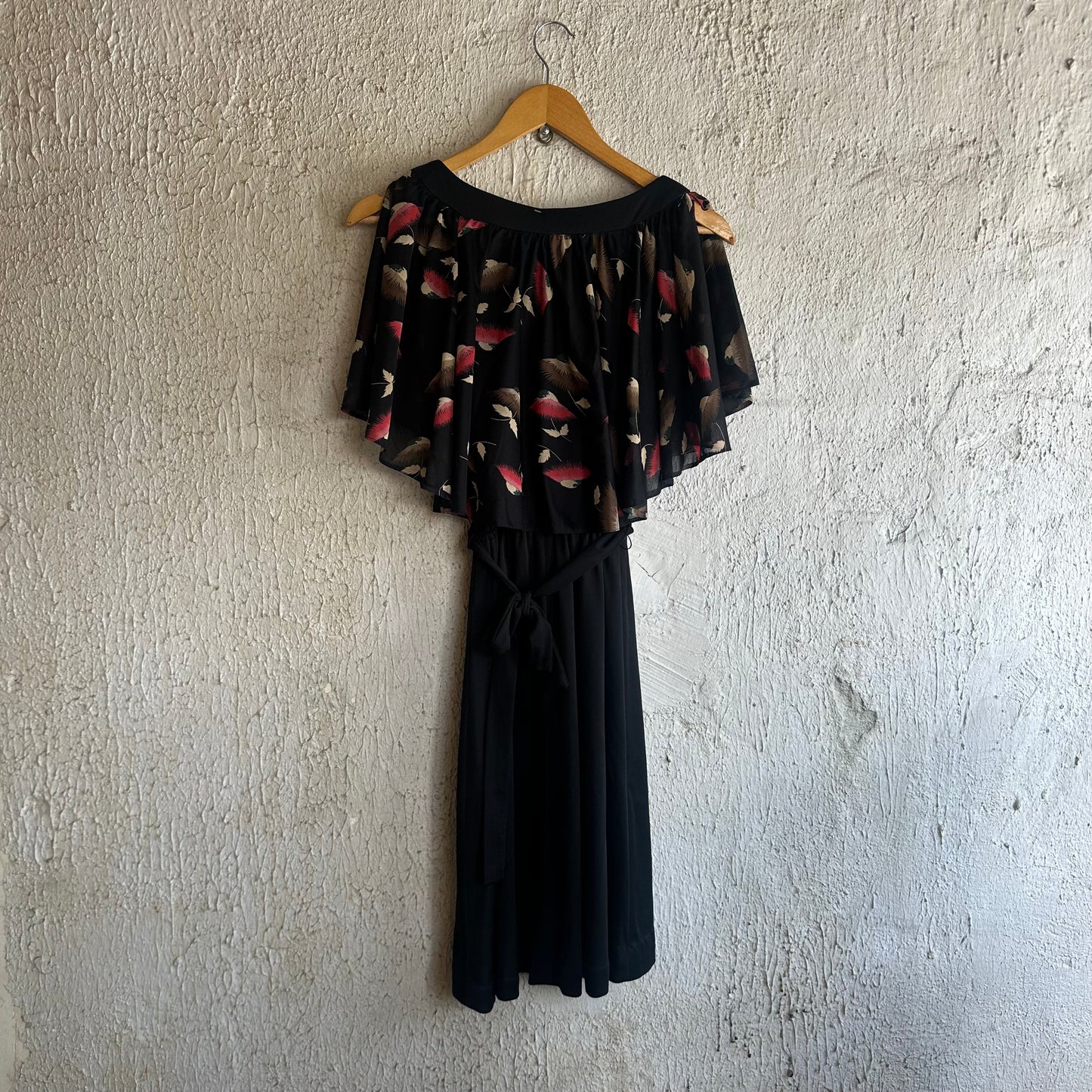 70s Flowy Collar Black Dress S