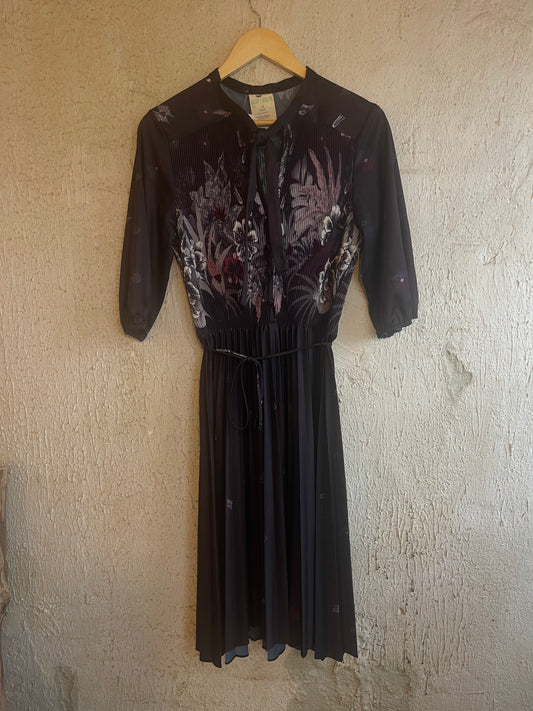 Vintage Floral Queen’s Row Dress