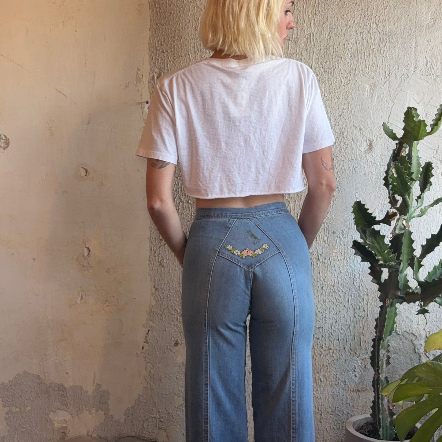 70’s Embroidered Highwaist Jeans Sz. 4