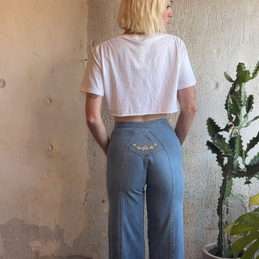 70’s Embroidered Highwaist Jeans Sz. 4