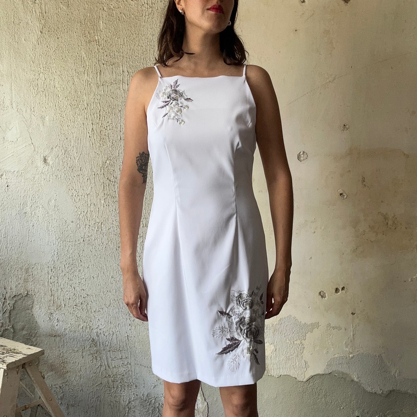 White Sleeveless Dress W/ Floral Appliques S